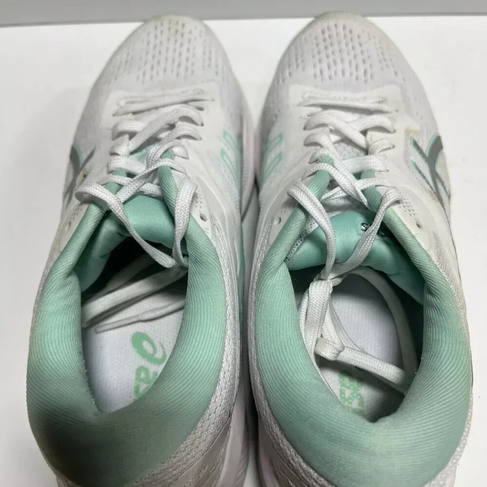 Asics shoe few